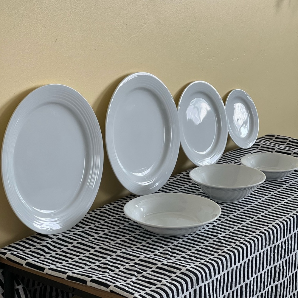 New contemporary fine China by noritake article white set
